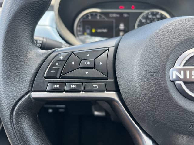 Used 2025 Nissan Versa SV FWD image 8