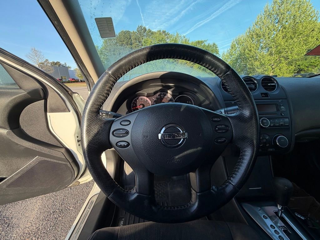 Used 2011 Nissan Altima 2.5 S w/ Special Edition Pkg FWD image 15