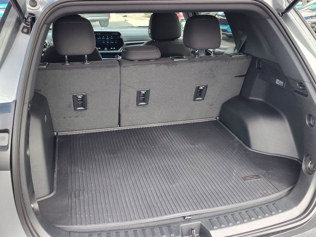 New 2026 Chevrolet Equinox LT w/ Safety and Technology Package image 9