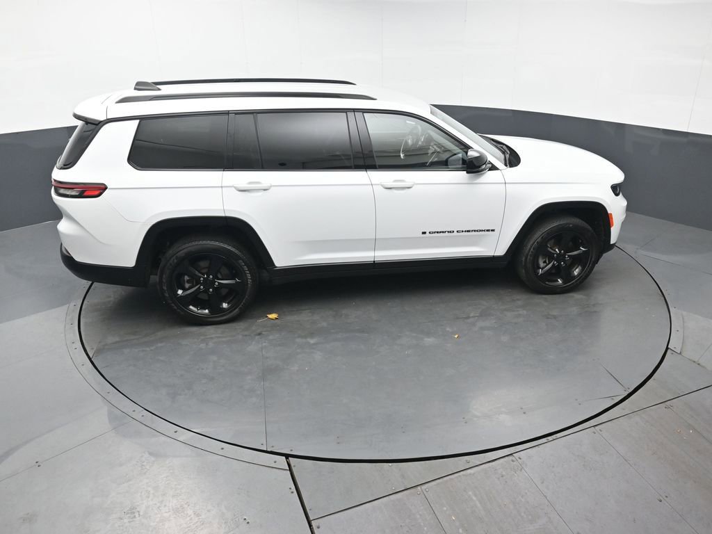 Used 2023 Jeep Grand Cherokee L Laredo image 36