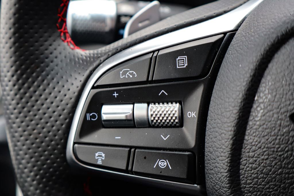 Used 2025 Genesis G70 2.5T w/ Sport Prestige Package image 26