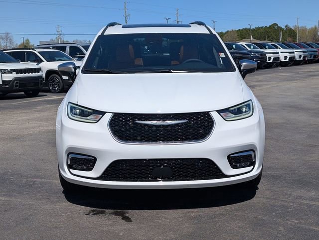 New 2026 Chrysler Pacifica Pinnacle image 3