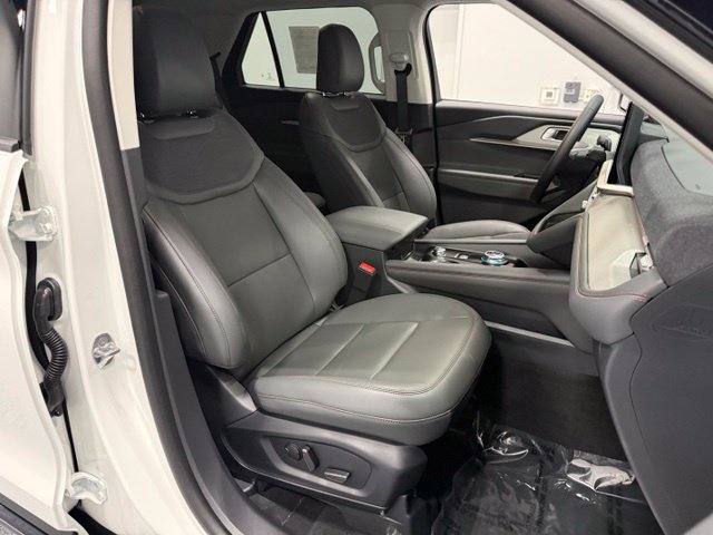 New 2026 Ford Explorer Active w/ Active Comfort Package RWD image 30