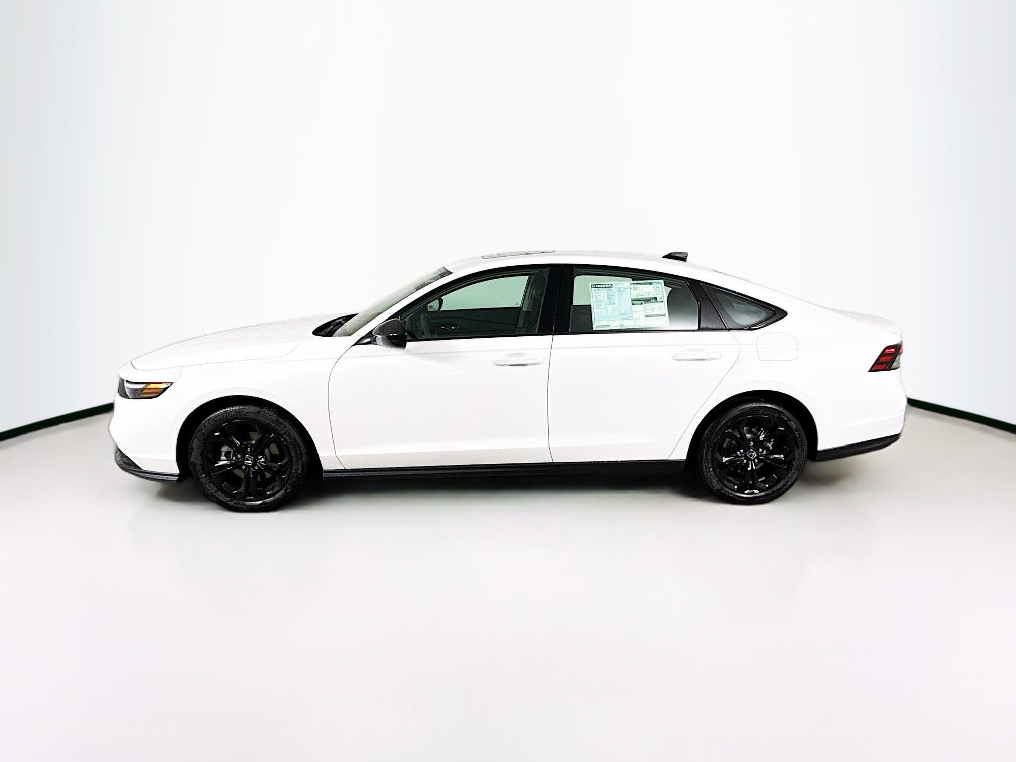Certified 2025 Honda Accord SE image 5