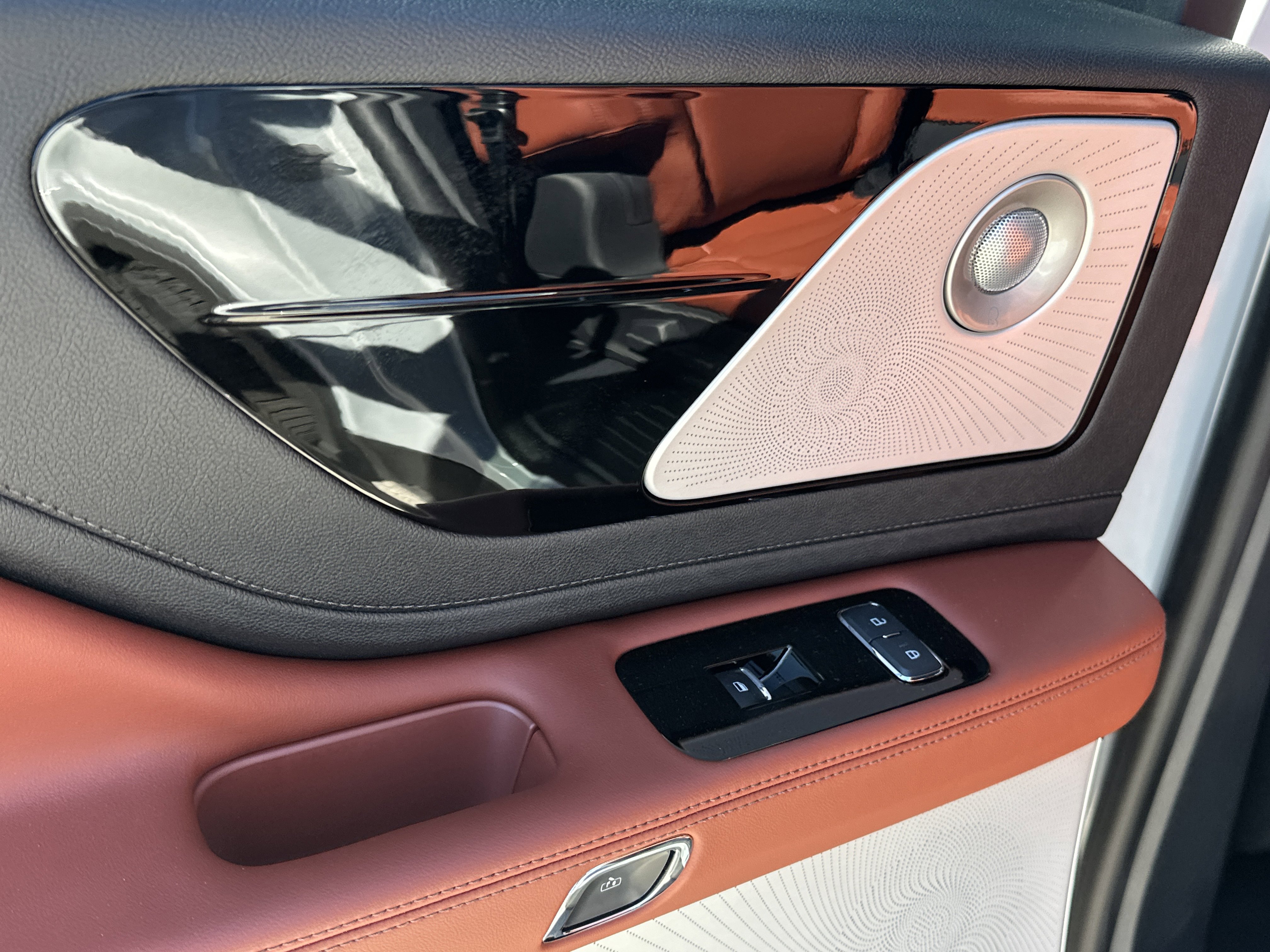 New 2025 Lincoln Aviator Reserve w/ Equipment Group 201A image 12