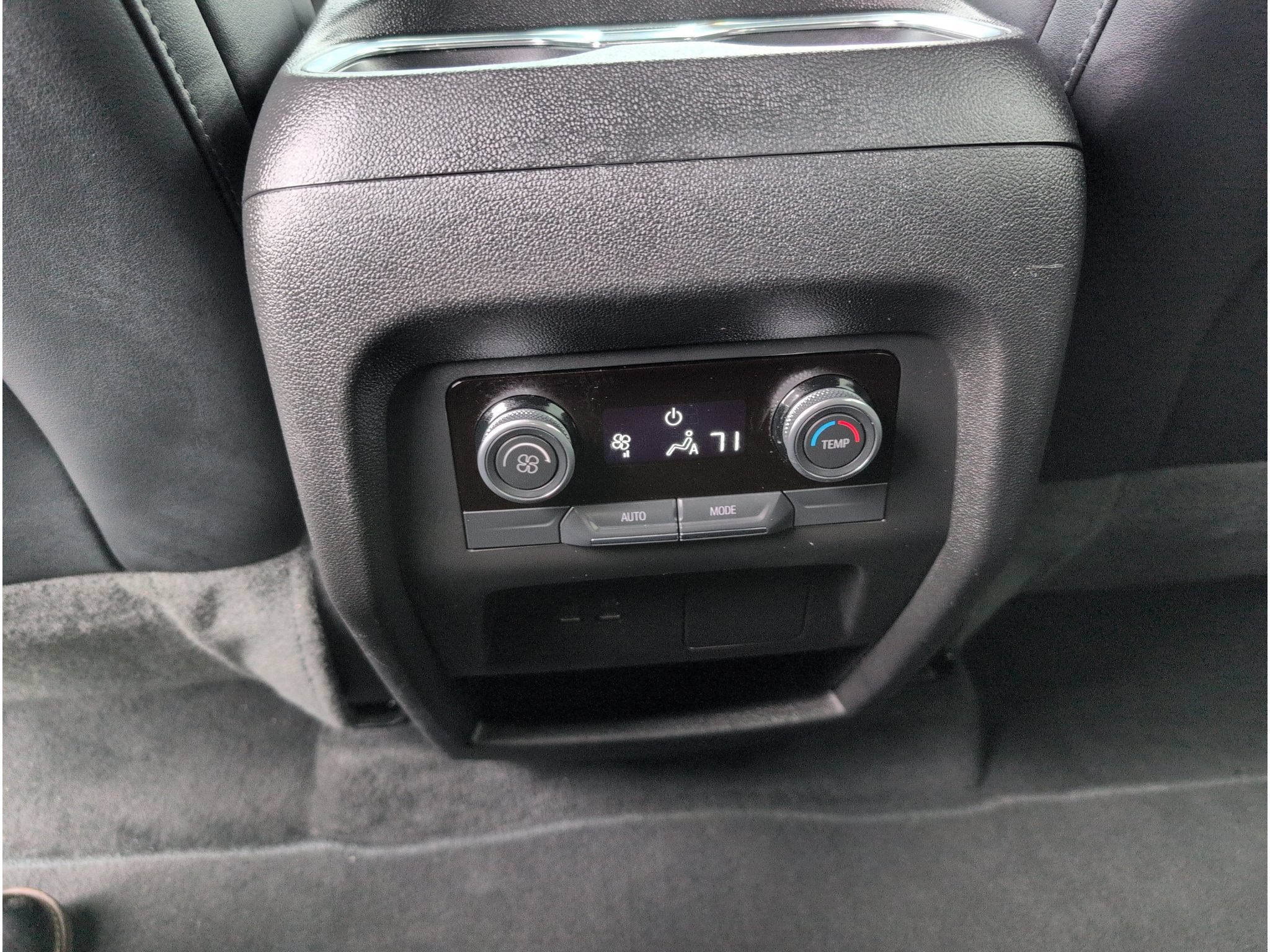 Used 2025 Buick Enclave Preferred FWD image 30
