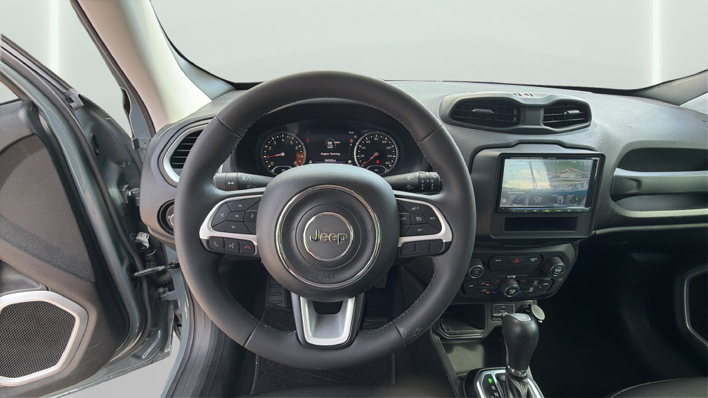 Used 2018 Jeep Renegade Latitude w/ UConnect 8.4 Nav Group FWD image 13