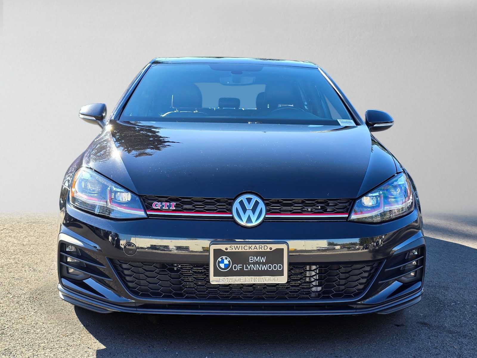 Used 2021 Volkswagen GTI SE FWD image 8