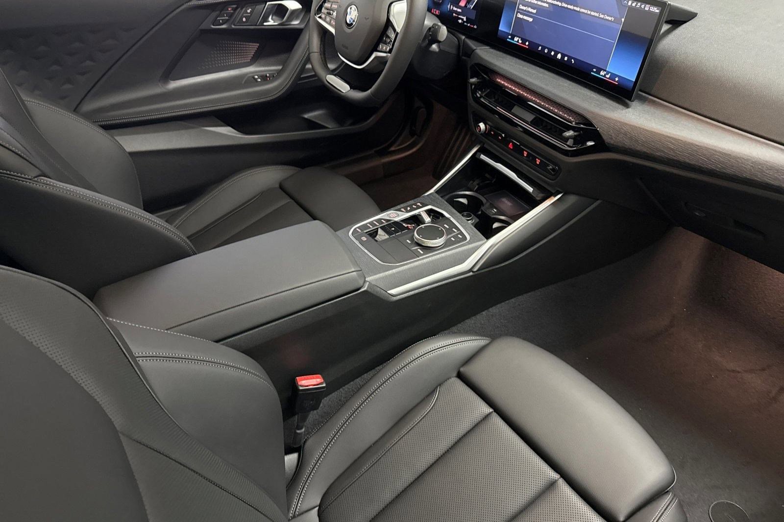 Used 2025 BMW 230i Coupe w/ Convenience Package image 26