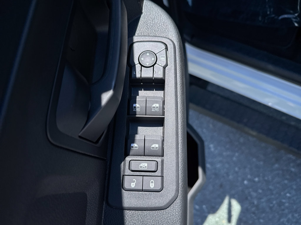 New 2026 RAM 2500 Tradesman AWD/4WD image 24
