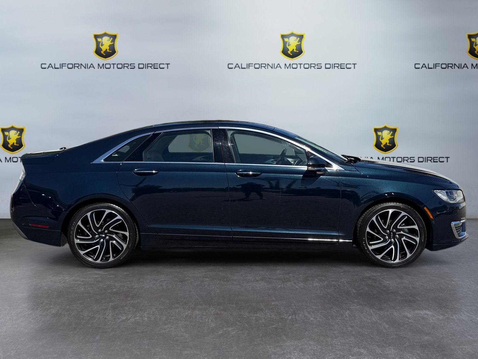 Used 2020 Lincoln MKZ Reserve w/ Luxury Package FWD image 4