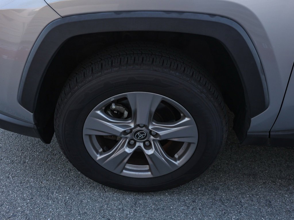 Used 2022 Toyota RAV4 XLE image 11