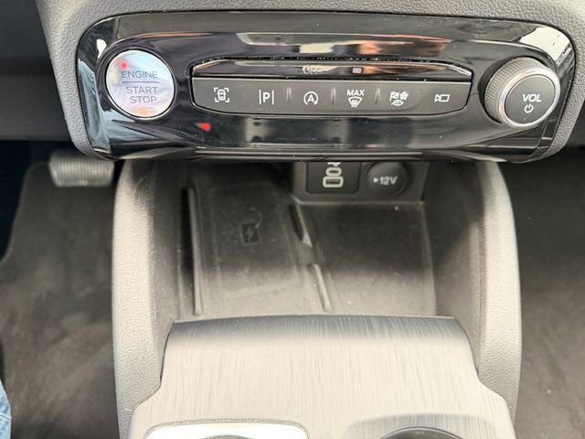 Used 2024 Ford Escape Platinum AWD/4WD image 24