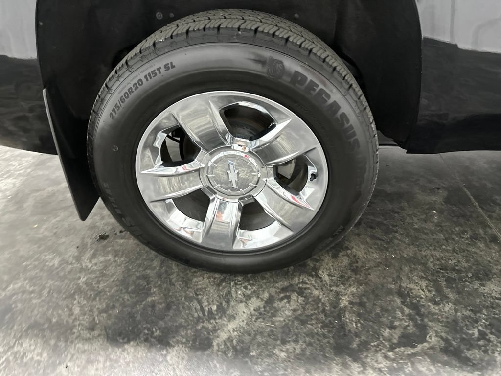 Used 2018 Chevrolet Tahoe LT w/ LT Signature Package AWD/4WD image 5
