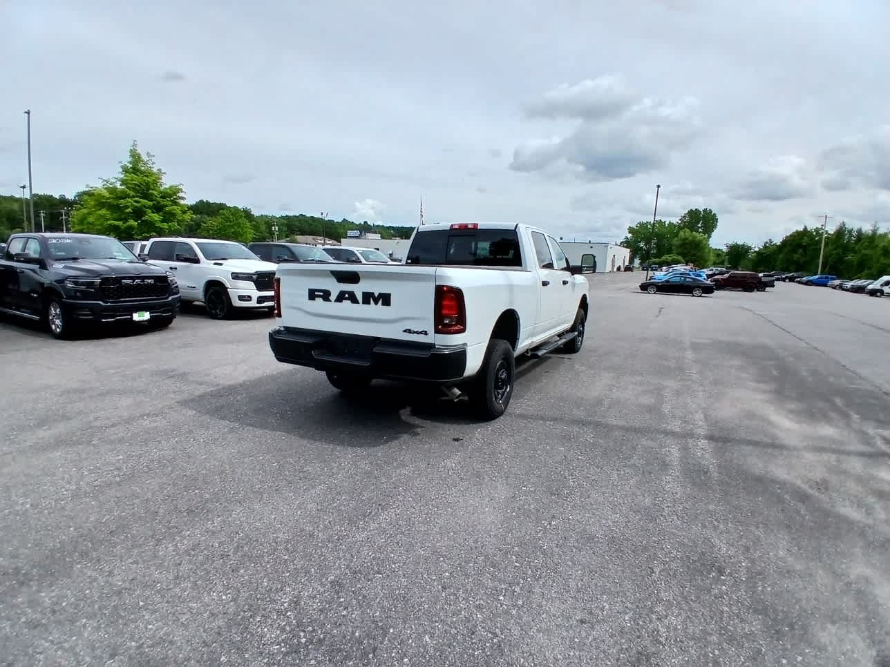 New 2026 RAM 2500 Tradesman AWD/4WD image 4