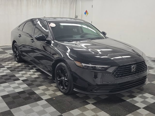 Used 2025 Honda Accord SE image 1