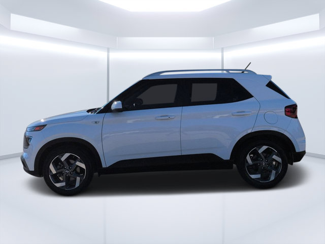 Used 2024 Hyundai Venue SEL FWD image 6