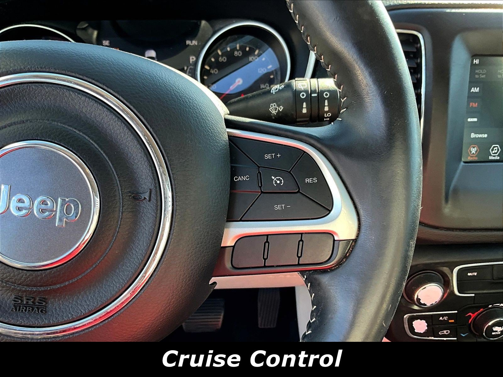 Used 2018 Jeep Compass Latitude w/ Popular Equipment Group FWD image 12