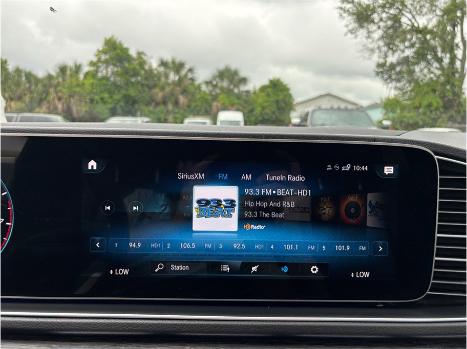 Used 2021 Mercedes-Benz GLS 450 4MATIC image 32
