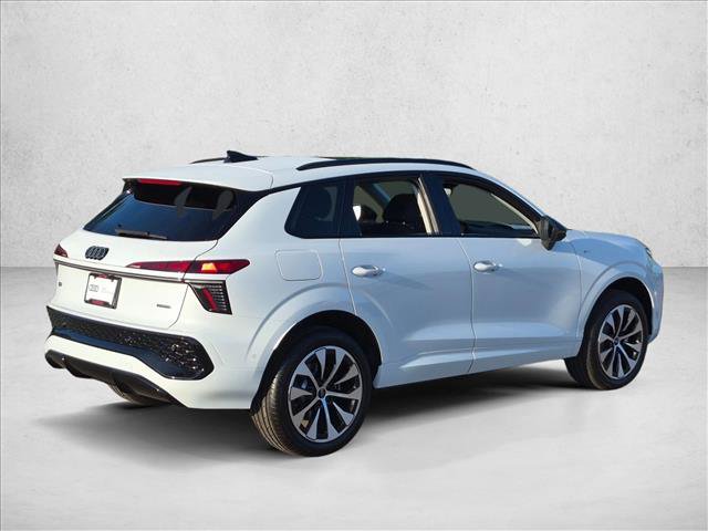 New 2026 Audi Q3 quattro 2.0T AWD/4WD image 2