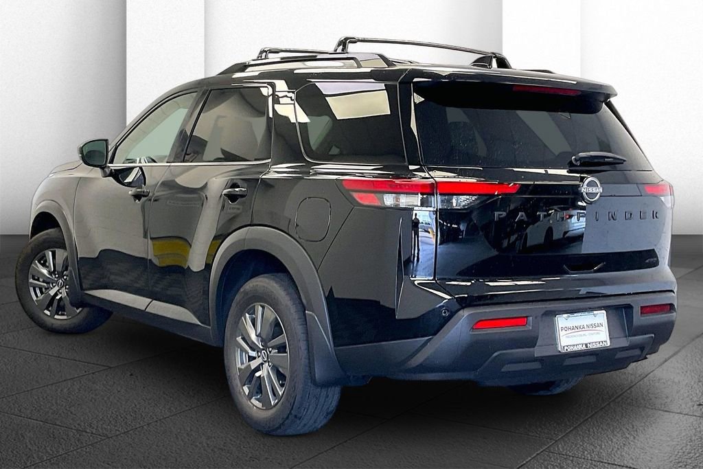 Certified 2025 Nissan Pathfinder SV w/ Black Appearance Package image 9