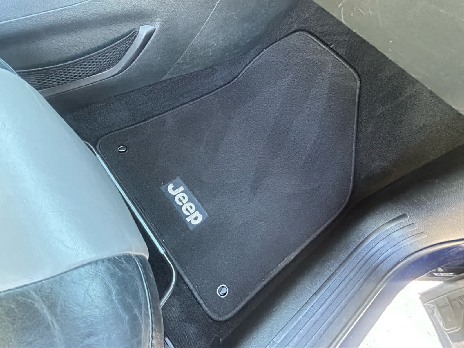 Used 2014 Jeep Cherokee Limited FWD image 15