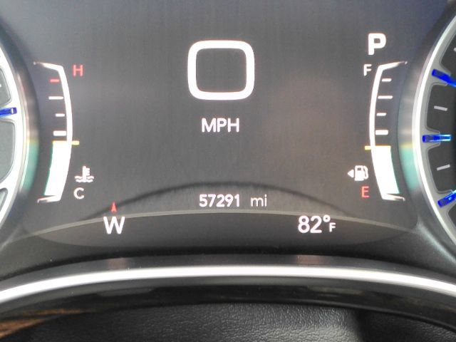 Used 2023 Chrysler Pacifica Limited FWD image 46