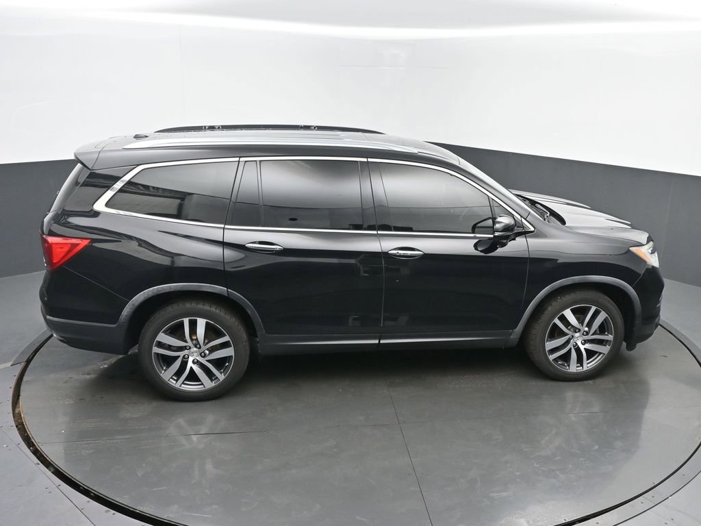 Used 2017 Honda Pilot Touring image 45