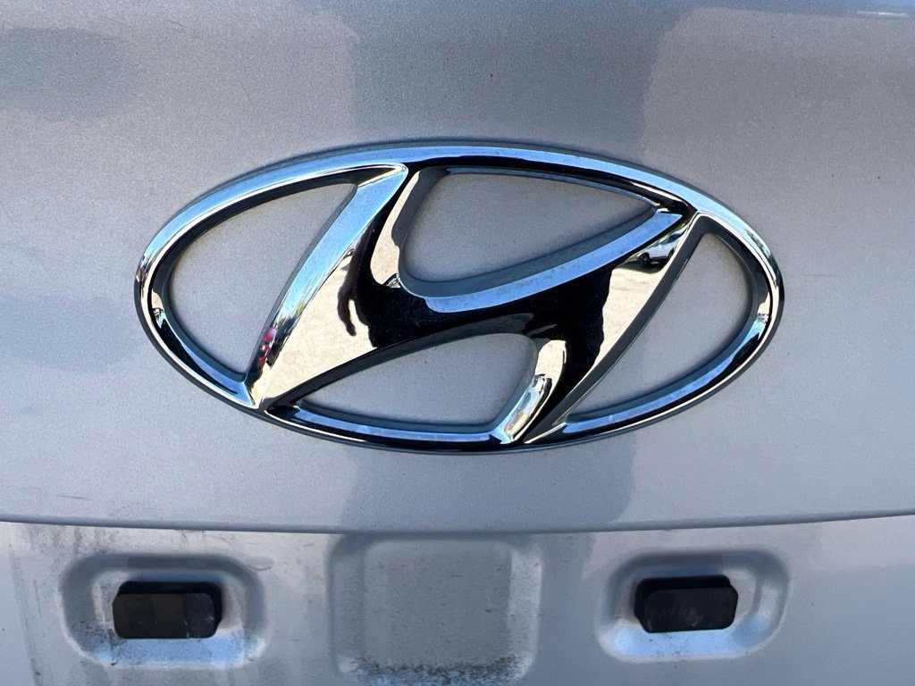 Used 2016 Hyundai Elantra SE FWD image 29