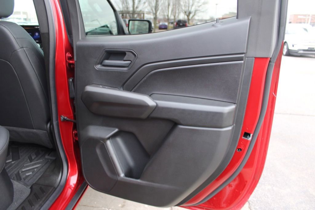Used 2025 Chevrolet Colorado Trail Boss image 22