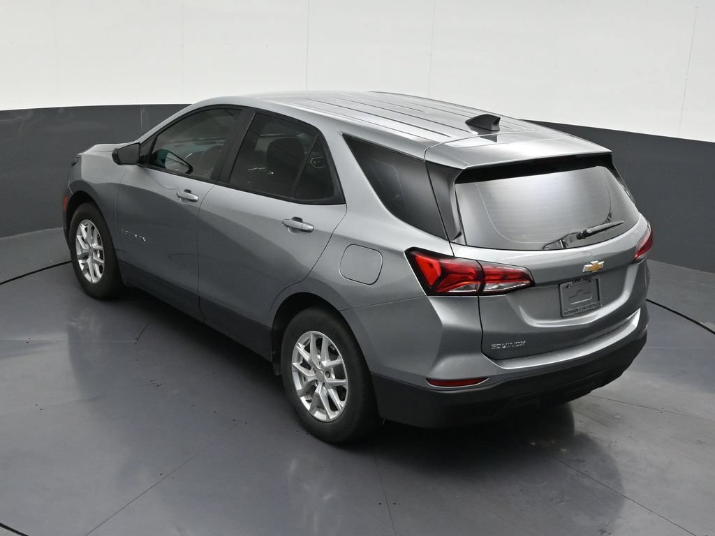 Used 2023 Chevrolet Equinox LS FWD image 17