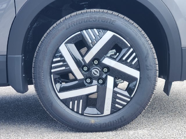 New 2027 Nissan Kicks SV FWD image 10