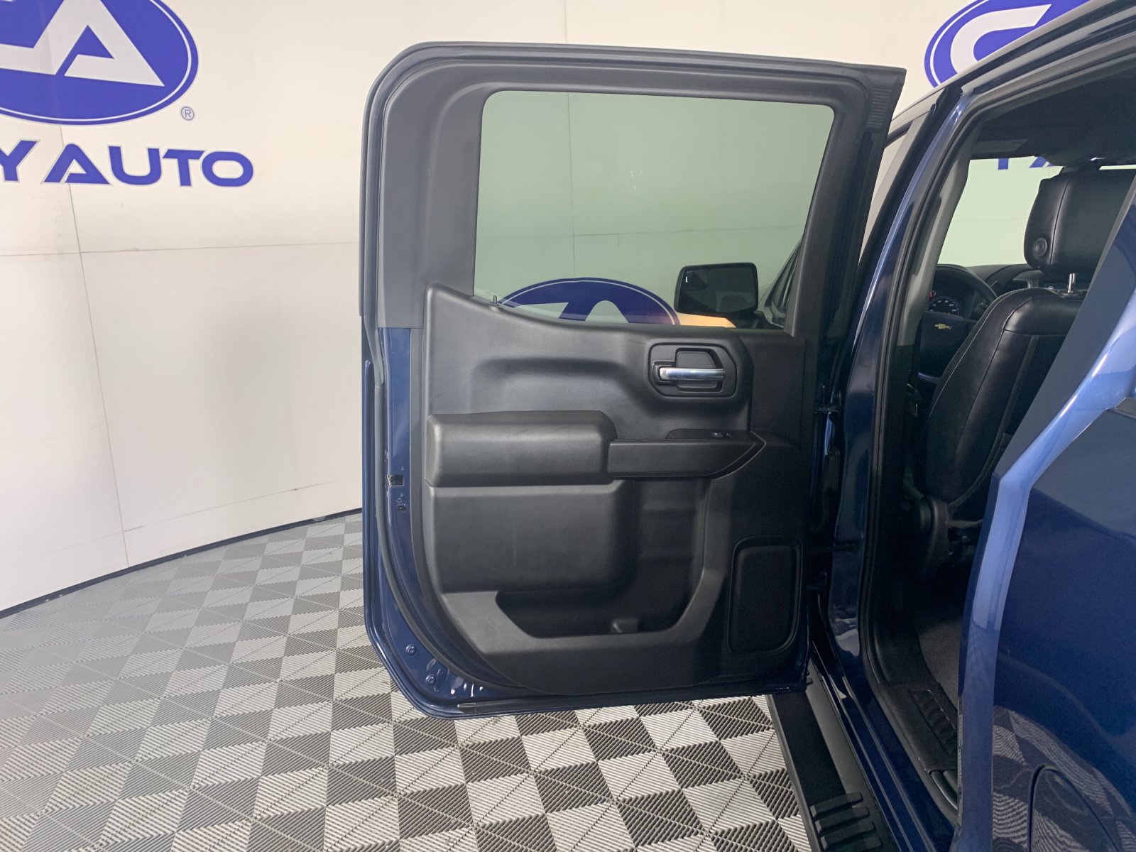 Used 2022 Chevrolet Silverado 1500 Custom w/ LPO, Dark Essentials Package RWD image 25