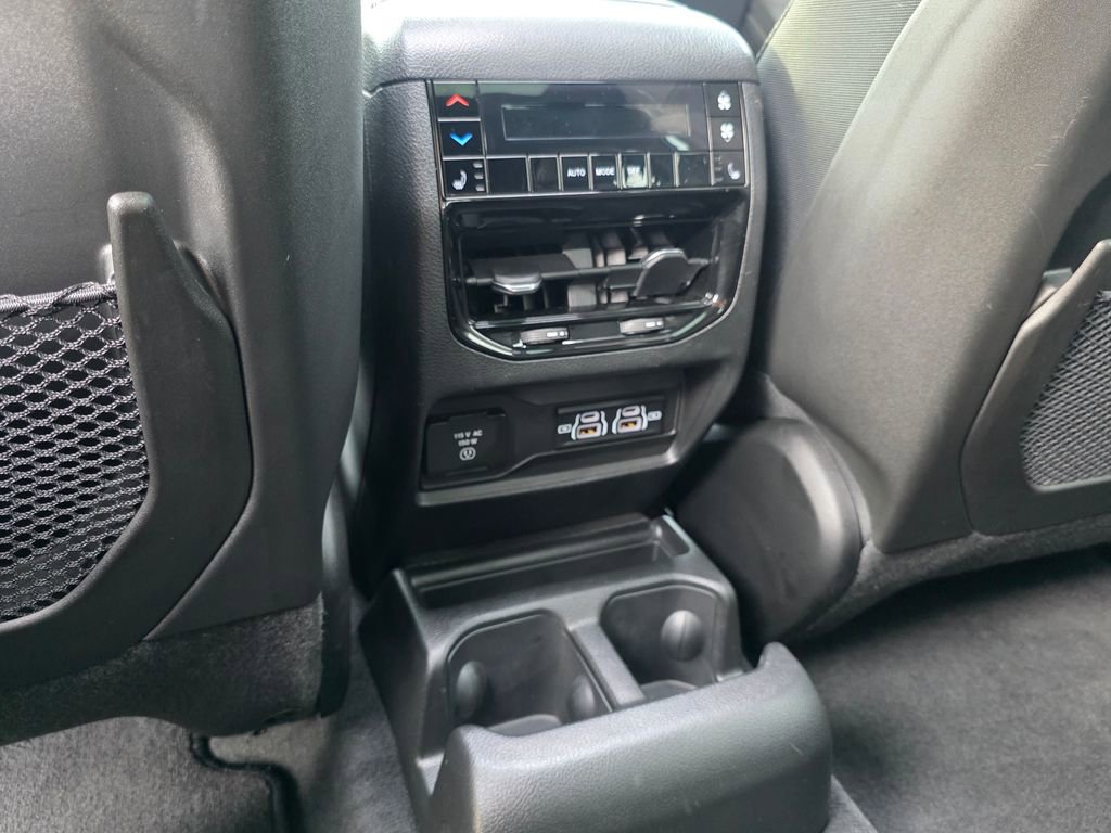 Used 2024 Jeep Grand Cherokee L Limited w/ Black Appearance Package image 36