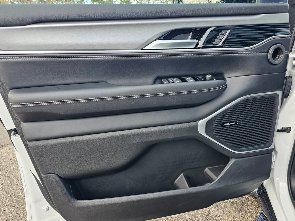 New 2026 Jeep Grand Wagoneer 4WD image 9