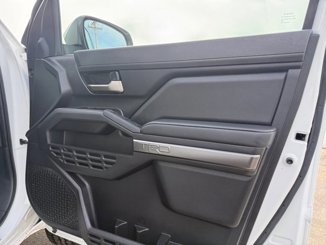 Used 2025 Toyota Tacoma TRD Off-Road image 21