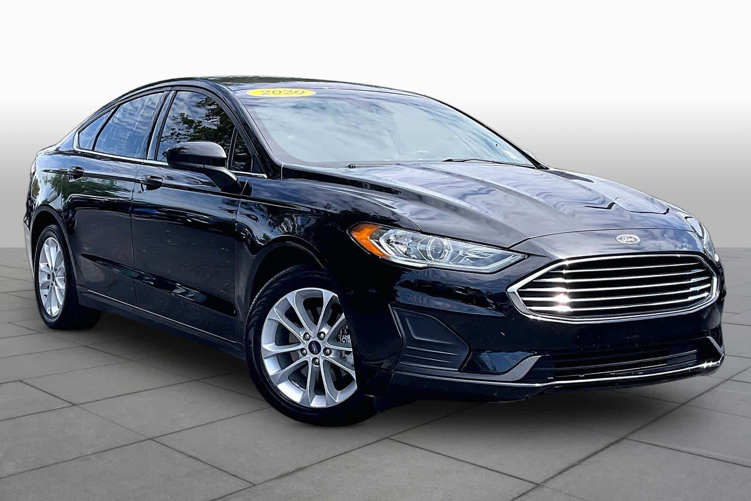 Used 2020 Ford Fusion SE FWD image 3