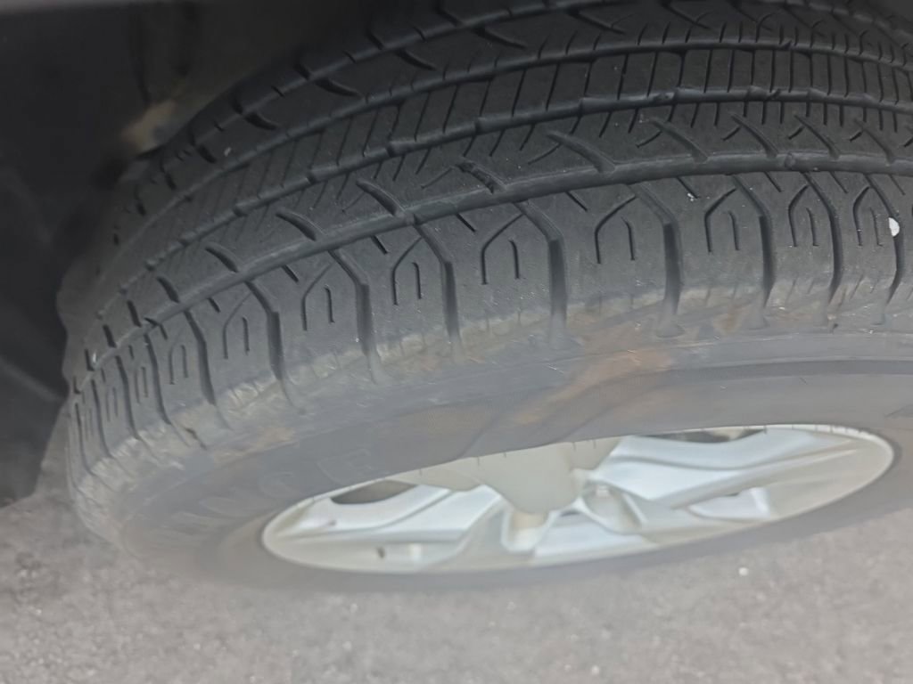Used 2021 Toyota RAV4 XLE FWD image 15