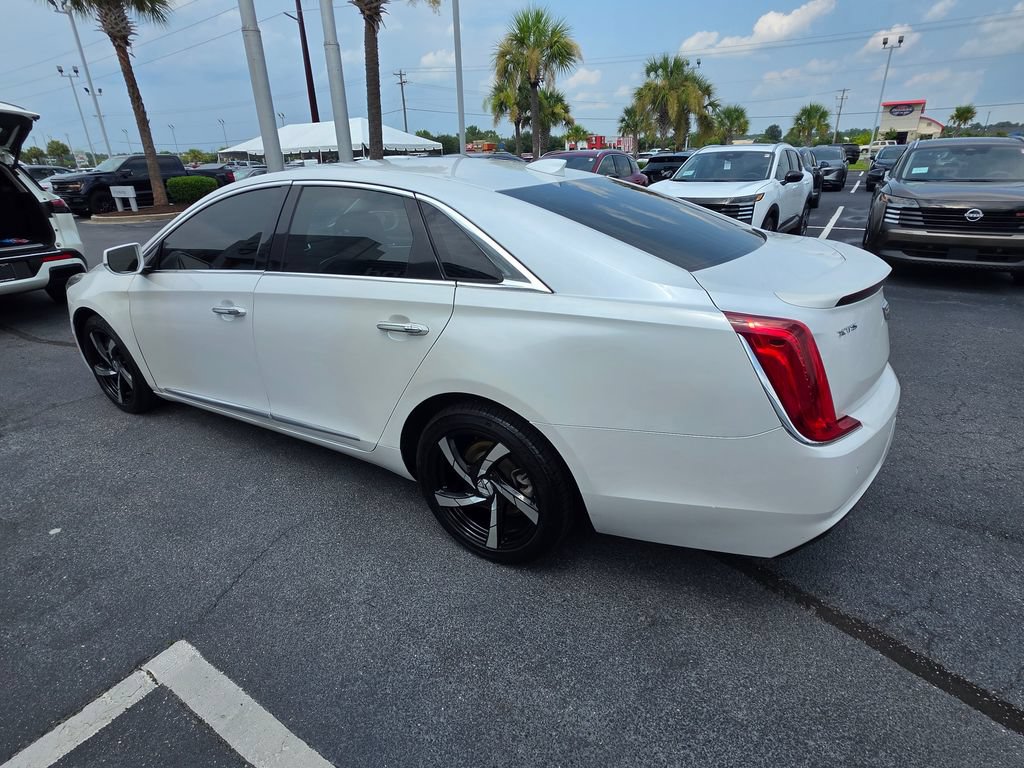 Used 2019 Cadillac XTS Luxury FWD image 3