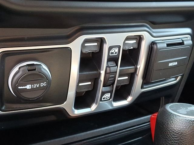 Used 2022 Jeep Wrangler Unlimited Sahara w/ LED Lighting Group image 26