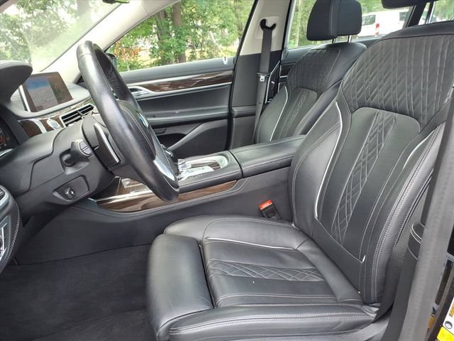 Used 2021 BMW 740i xDrive w/ Premium Package AWD/4WD image 14