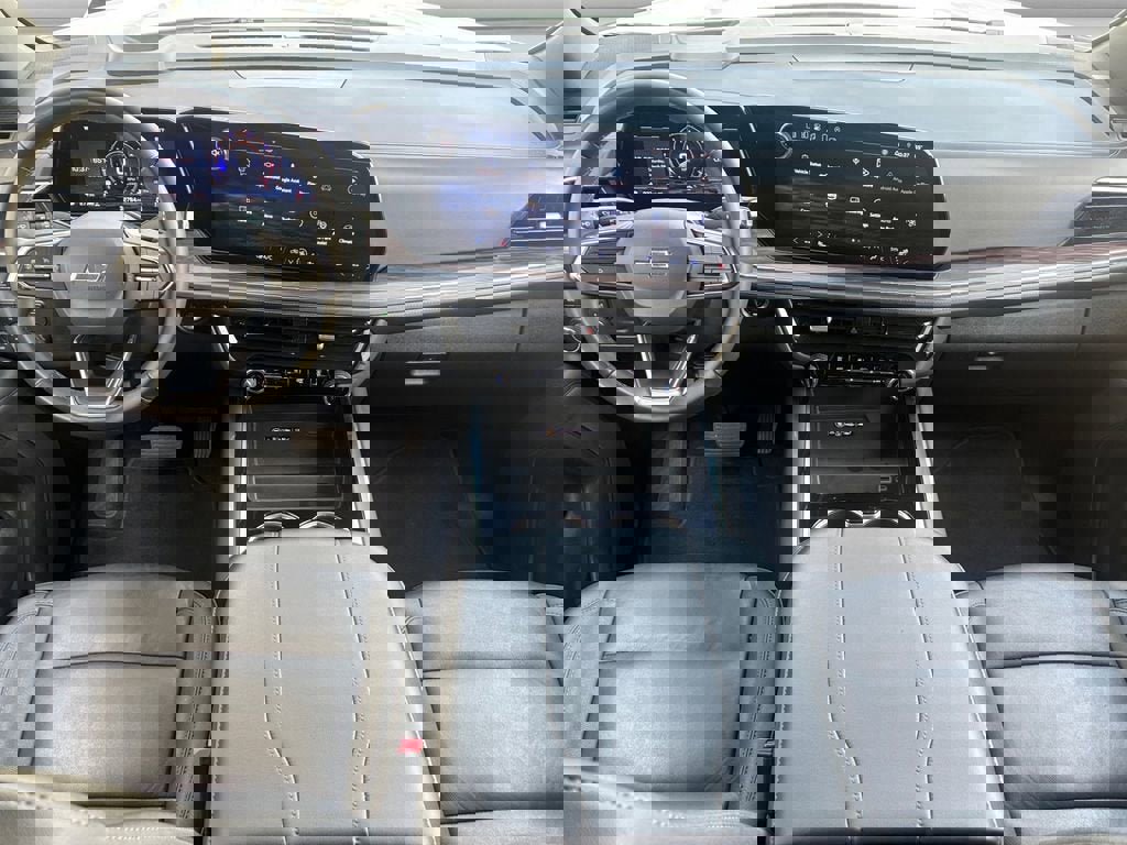 Used 2025 Chevrolet Tahoe Z71 AWD/4WD image 11