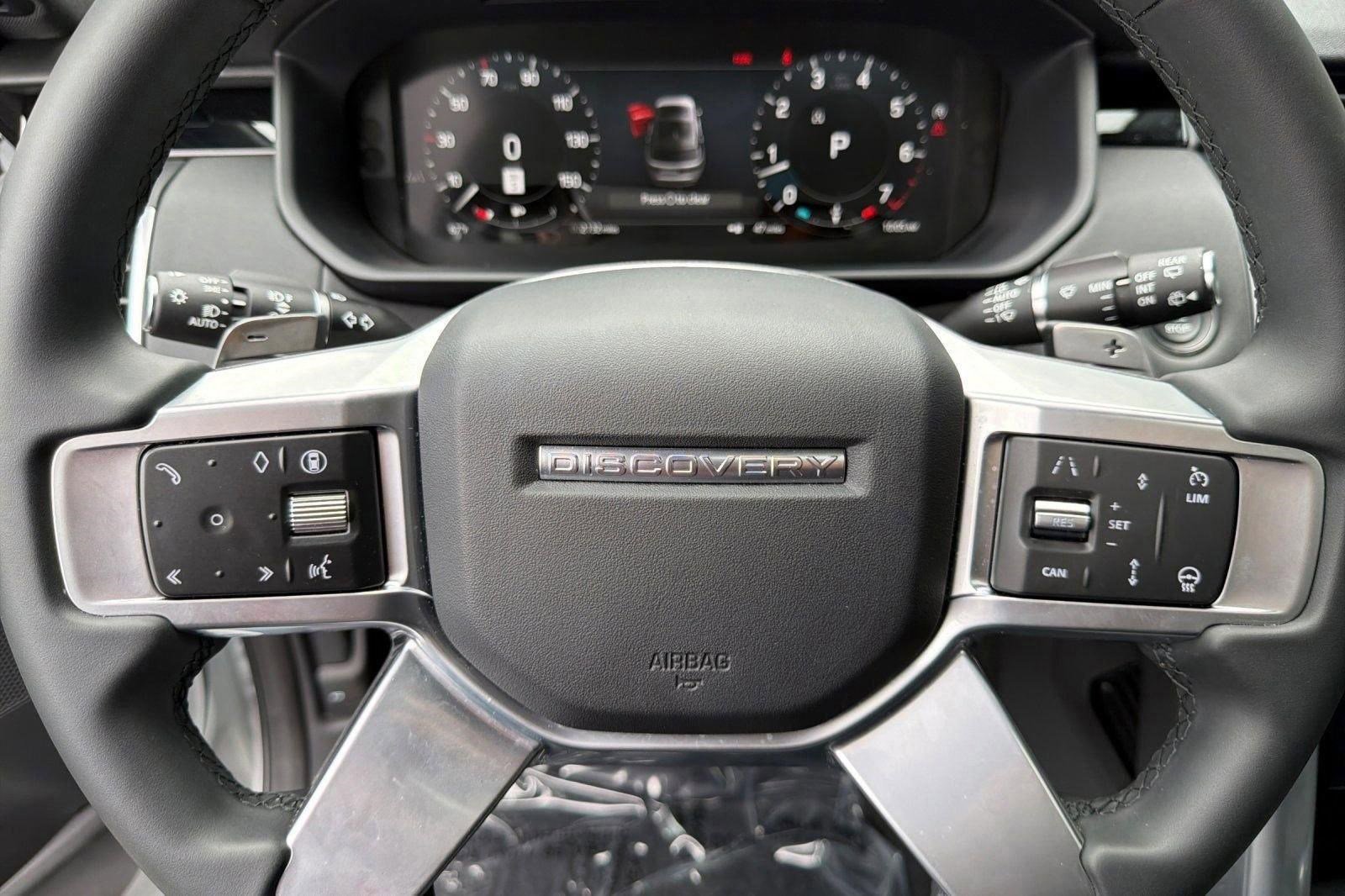 Used 2025 Land Rover Discovery S AWD/4WD image 19