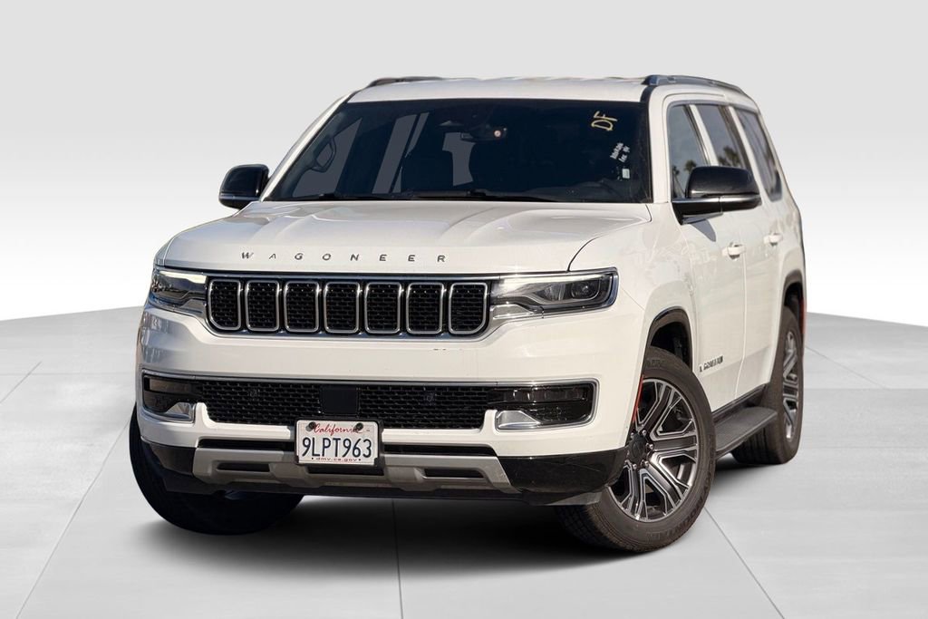 Certified 2024 Jeep Wagoneer Series II w/ Flexible Seating Group image 2