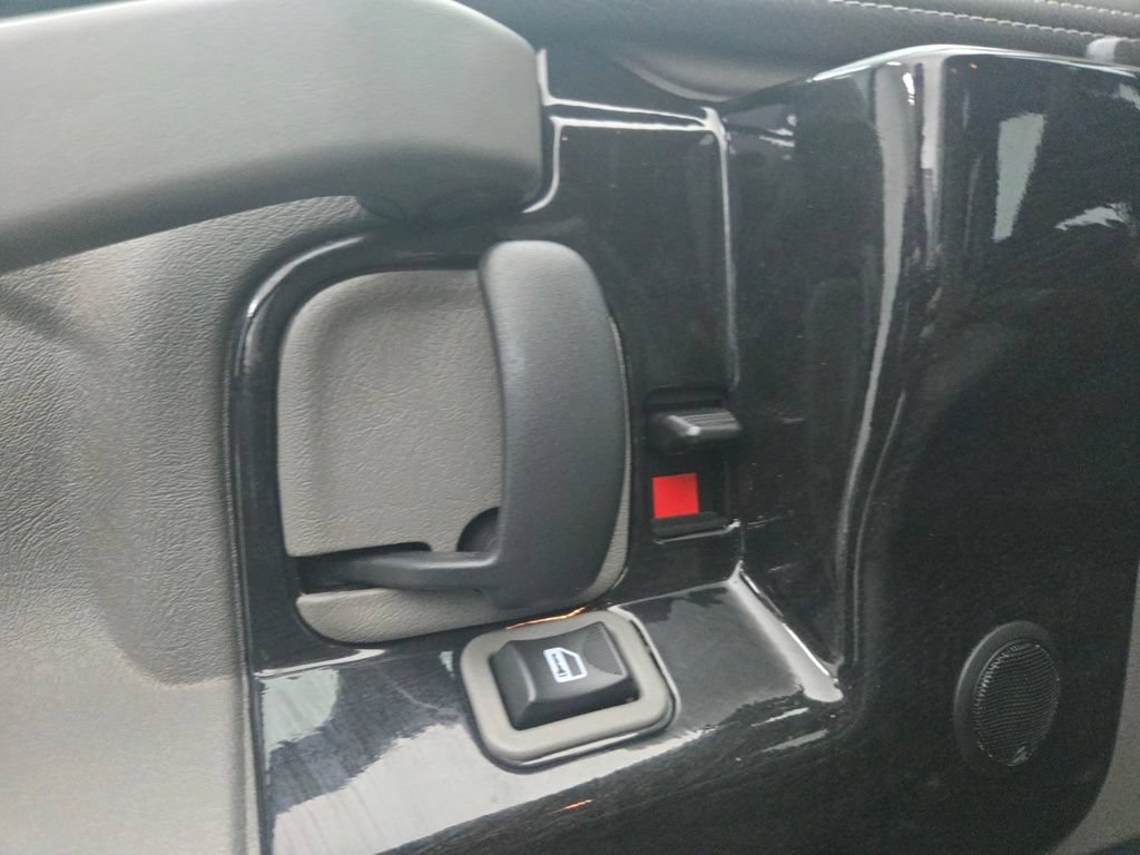 Used 2020 Chevrolet Express 2500 Extended RWD image 16