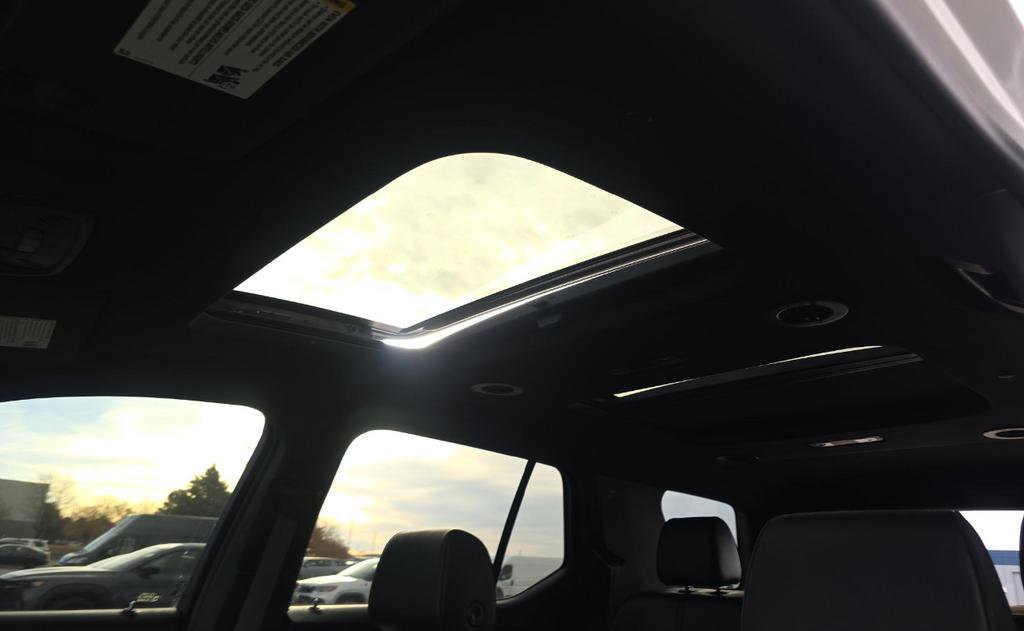 Used 2022 Chevrolet Traverse RS w/ LPO, Floor Liner Package image 11