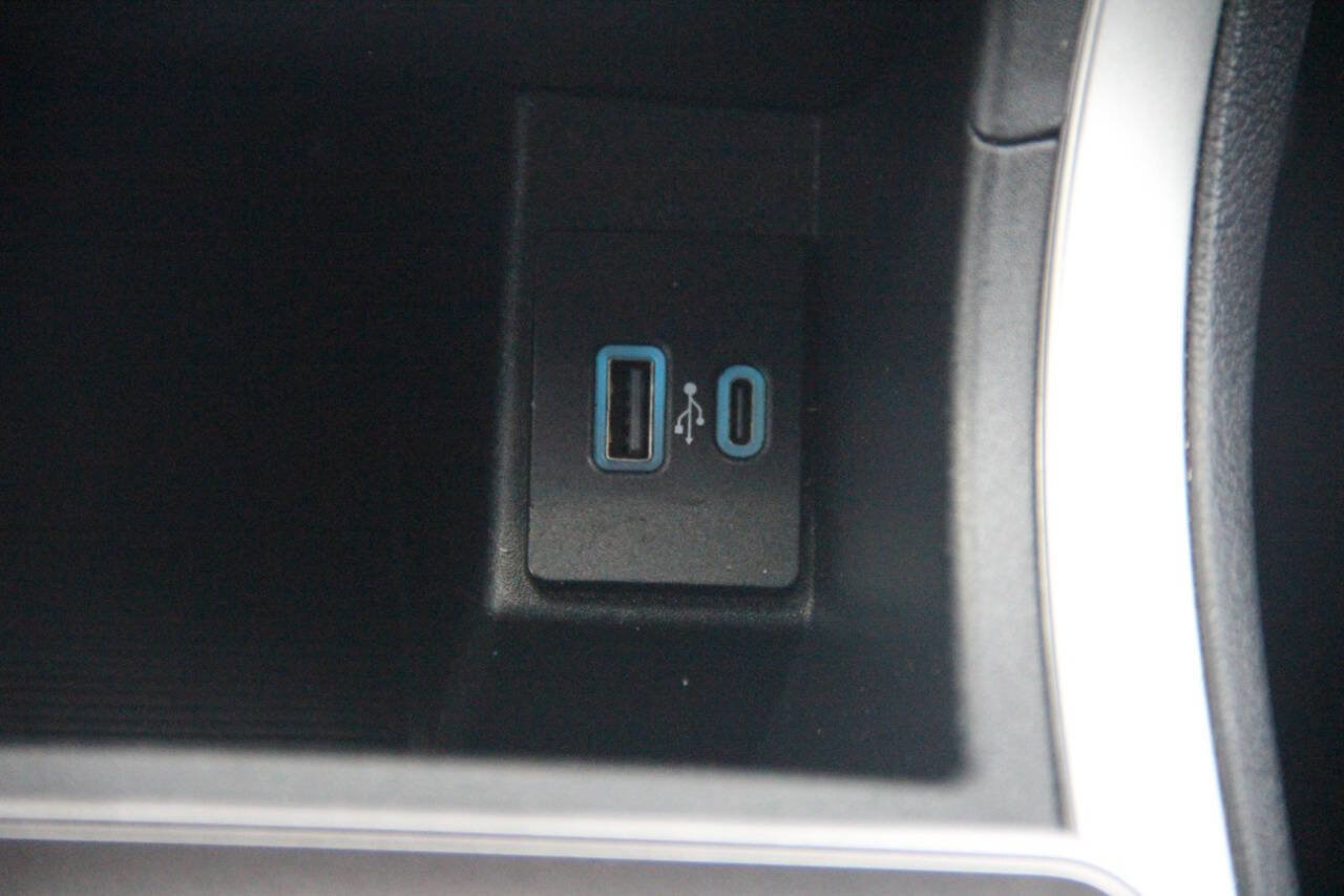 Certified 2023 Ford Edge SEL image 21