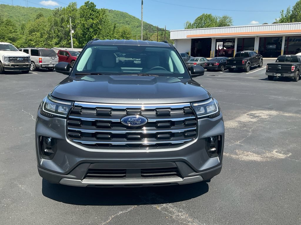 New 2026 Ford Explorer Active w/ Active Comfort Package RWD image 2