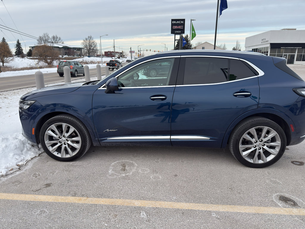 Used 2023 Buick Envision Avenir image 2