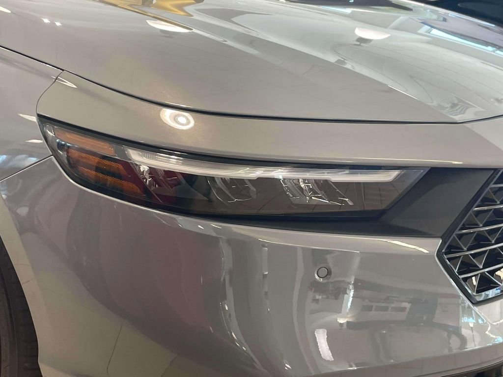 Certified 2023 Honda Accord Touring image 7